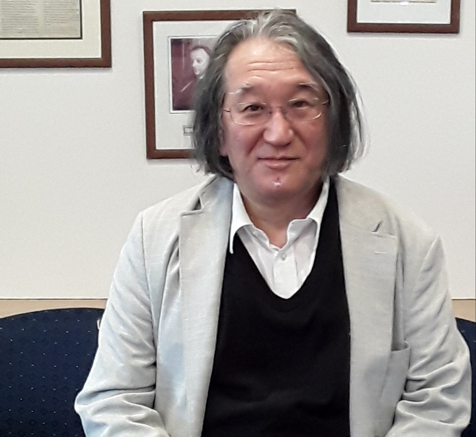 photo of Yasutomo Uemura