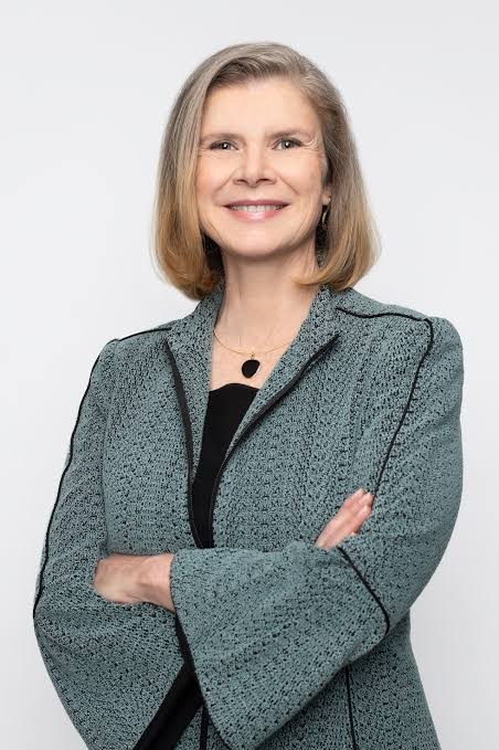 Angela Olinto Olinto